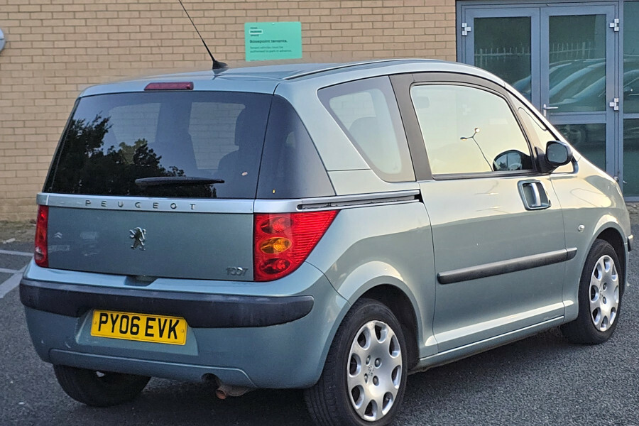 Peugeot 107 Hatchback Grey #3
