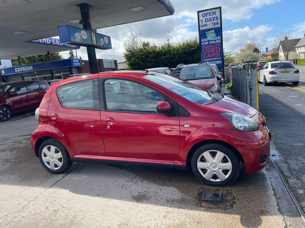Toyota Aygo Hatchback 1.0 Vvt-i Ice Euro 5 201161 Red #3