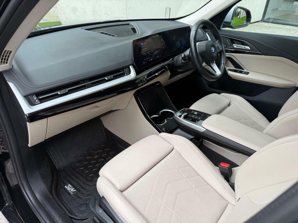 BMW iX1 30 66.5Kwh Xline Xdrive LV24HFC Black #6