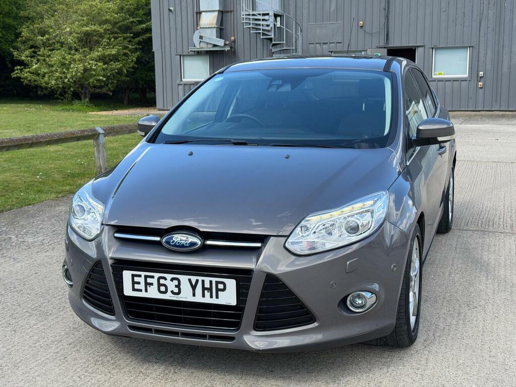 Ford Focus Hatchback 1.6 Tdci Titanium X Euro 5 Ss 20 EF63YHP Brown #3
