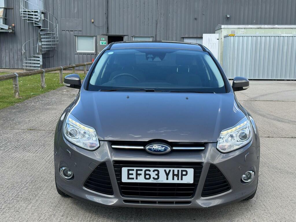 Ford Focus Hatchback 1.6 Tdci Titanium X Euro 5 Ss 20 EF63YHP Brown #2