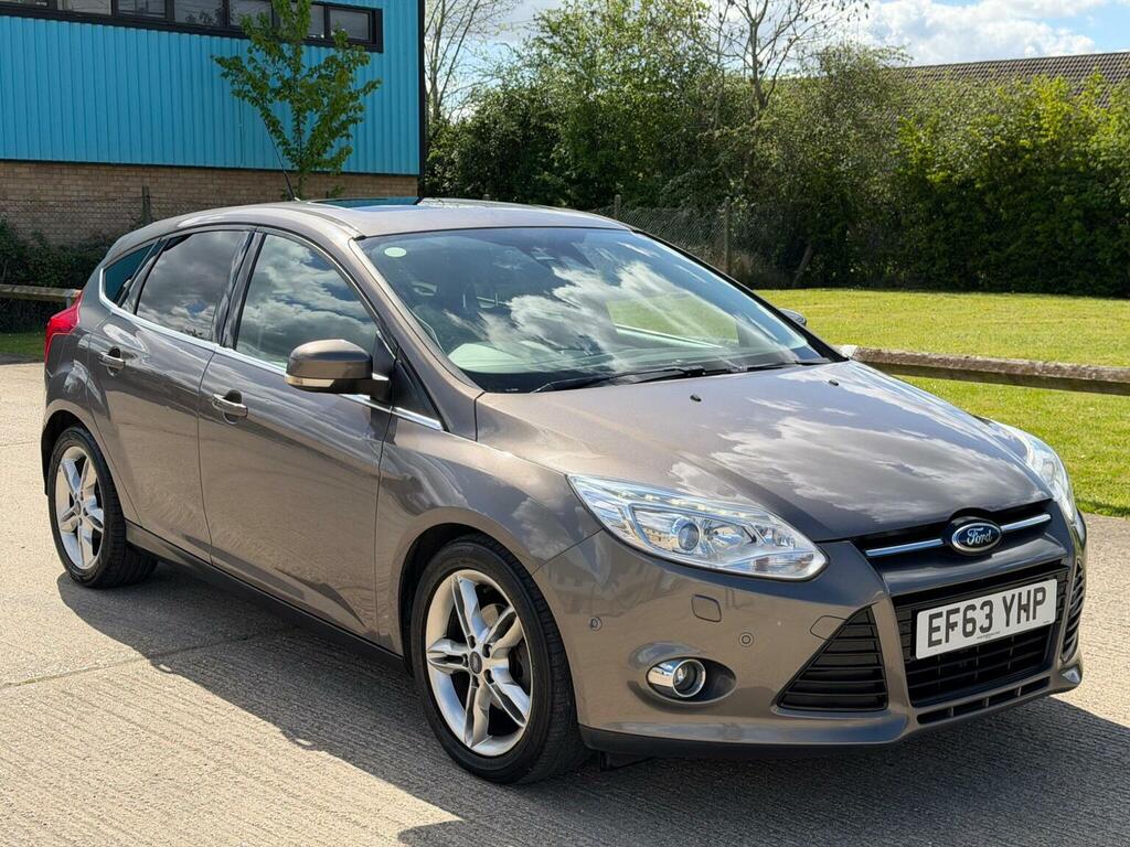 Ford Focus Hatchback 1.6 Tdci Titanium X Euro 5 Ss 20 EF63YHP Brown #6
