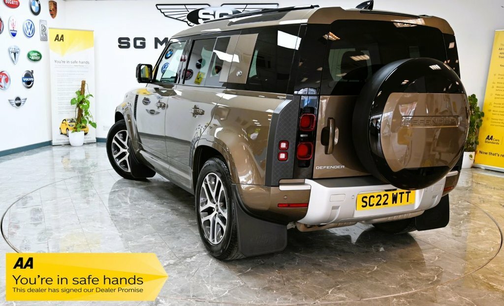 Land Rover Defender 3L Xs Edition SC22WTT Brown #2