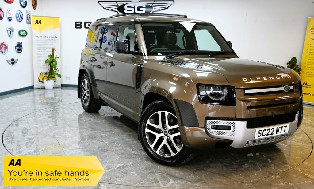 Land Rover Defender 3L Xs Edition Brown