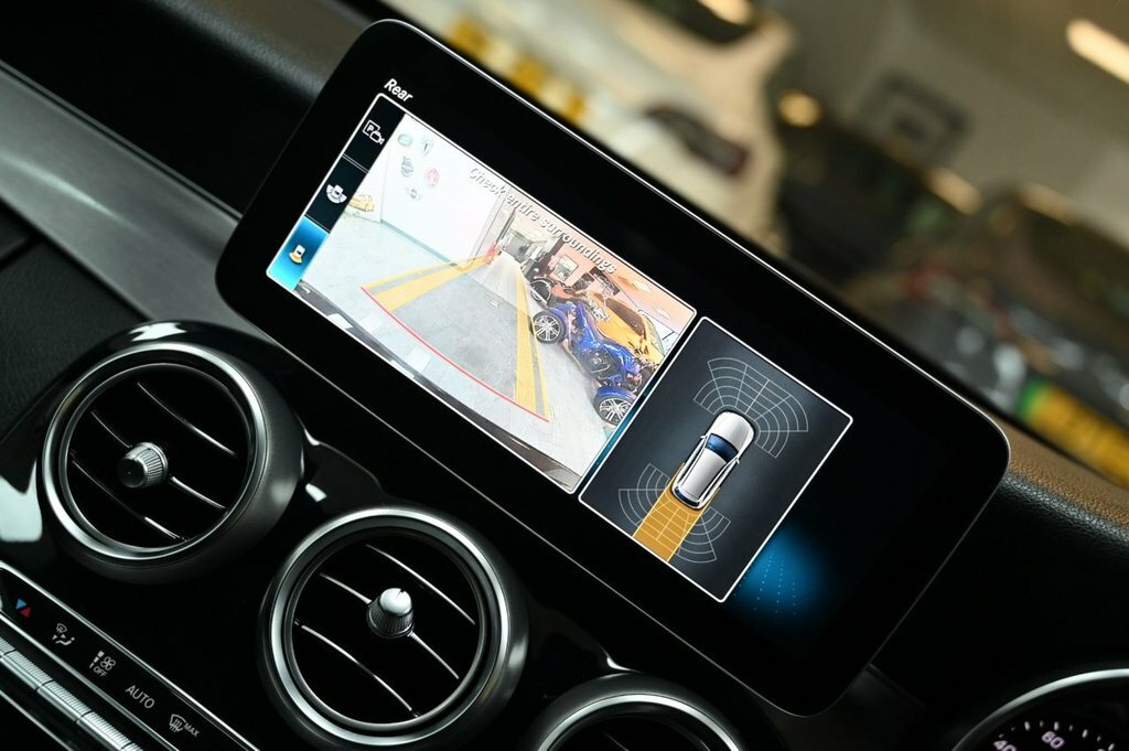 Mercedes-Benz C Class 2L Amg Line LL69OYX Black #3