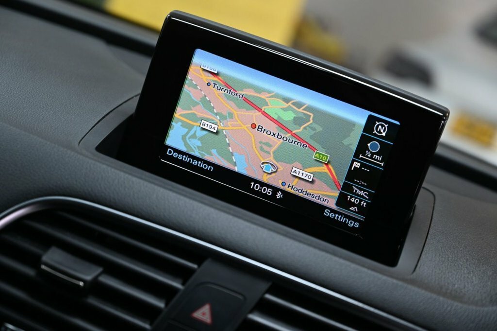 Audi Q3 2L S Line Edition FM67FFL Black #5