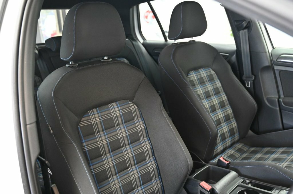 Volkswagen e-Golf 1.4L Gte RJ67BDY White #3