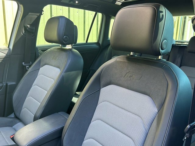 Volkswagen Tiguan 2.0 Tdi R-line Tech Suv Dsg 4Motion Eur FG19XHZ White #4