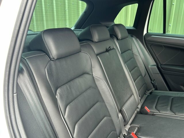 Volkswagen Tiguan 2.0 Tdi R-line Tech Suv Dsg Euro 6 S S FN70EUR White #3