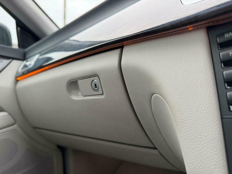 Mercedes-Benz CLS 3L Null Silver #49