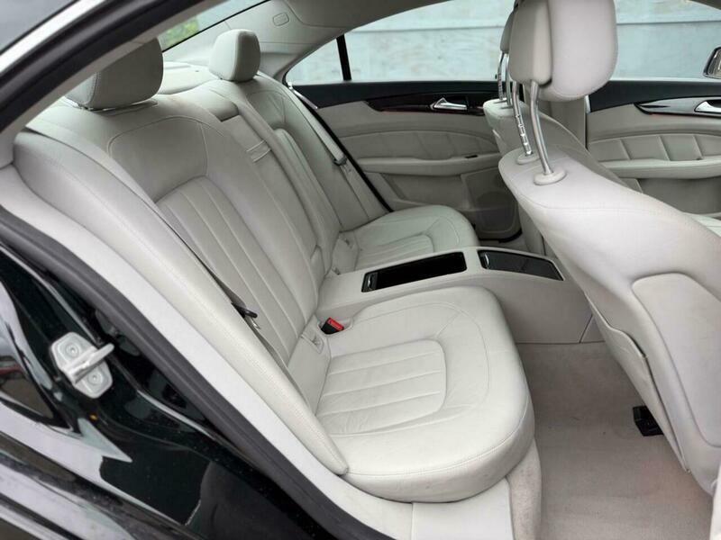 Mercedes-Benz CLS 3L Null Silver #23