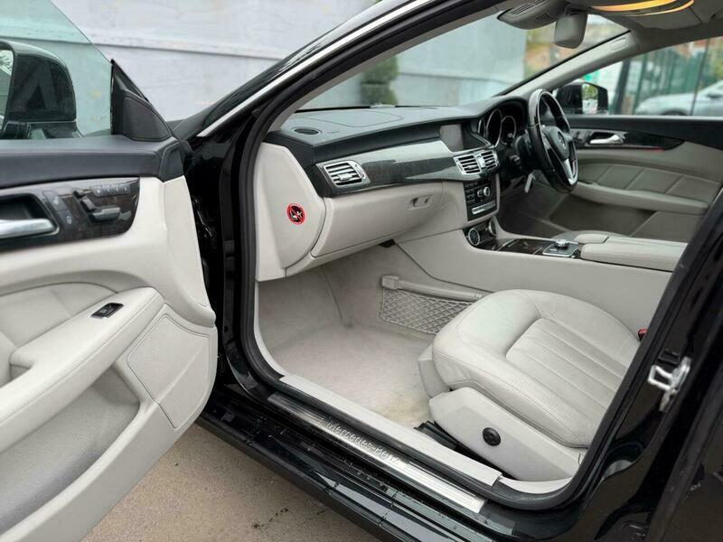Mercedes-Benz CLS 3L Null Silver #17
