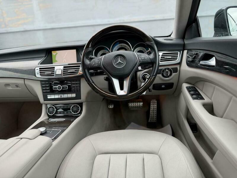 Mercedes-Benz CLS 3L Null Silver #39