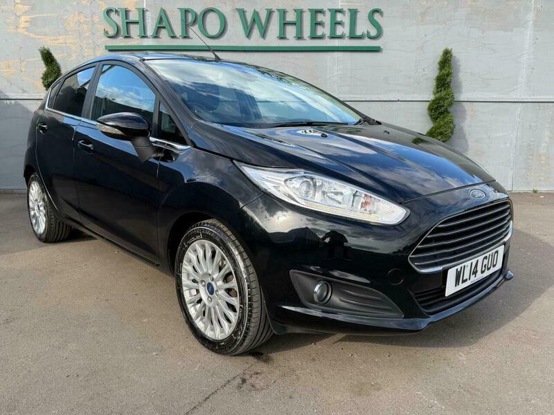 Ford Fiesta 1.6 Titanium Powershift Euro 5 - 2014 14 Plat Black