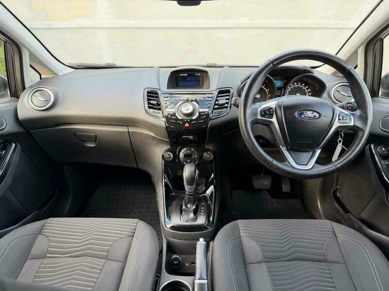 Ford Fiesta 1.6 Titanium Powershift Euro 5 - 2014 14 Plat WL14GUO Black #3