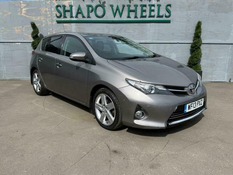 Toyota Auris 1.6 V-matic Excel Multidrive S Euro 5 - 2013 Brown