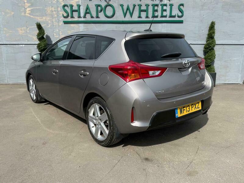 Toyota Auris 1.6 V-matic Excel Multidrive S Euro 5 - 2013 WF13PXZ Brown #2