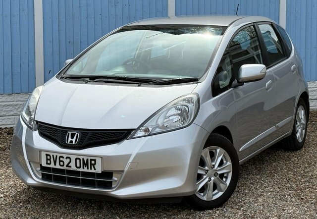Honda Jazz 2012 1.4 I-vtec Es Hatchback Cvt Euro 5 Silver