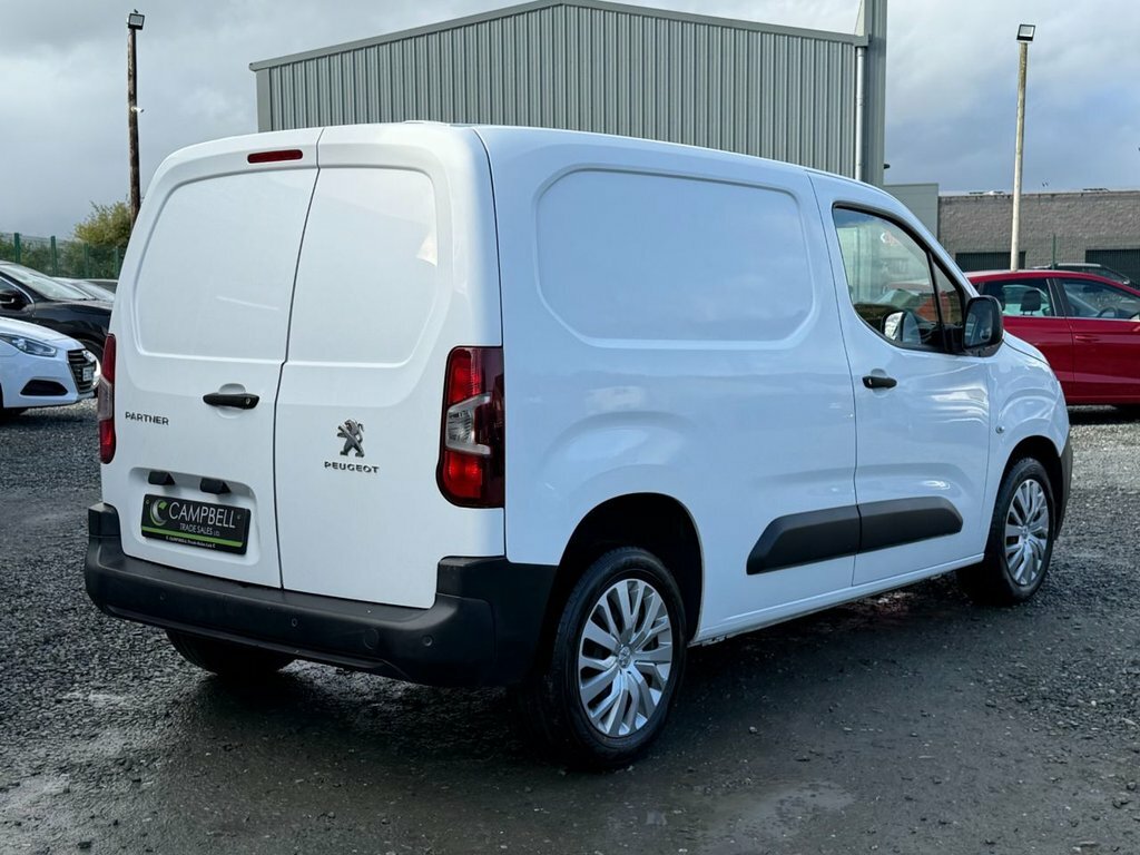 Peugeot Partner 1.5L Professional NY19XDW White #5