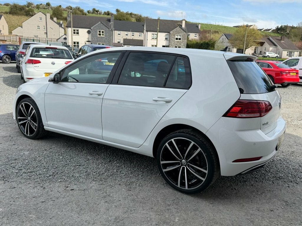 Volkswagen Golf 1.6L Match GD68JWW White #4