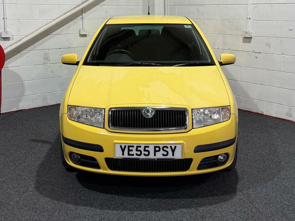 Skoda Fabia 1.2 Htp 12V Classic Yellow #2