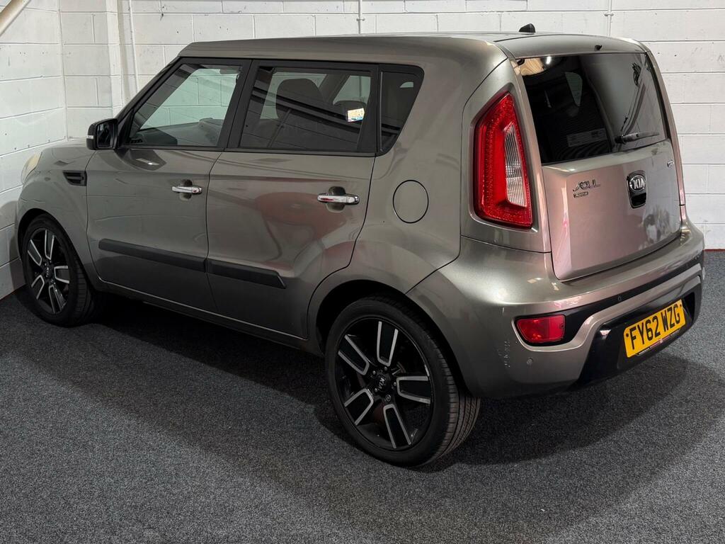 Kia Soul 1.6 Crdi Quantum Euro 5 Silver #3
