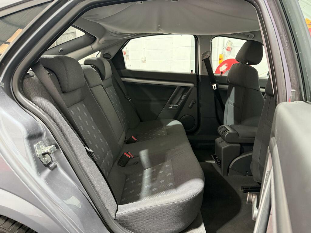 Vauxhall Vectra 1.8I Breeze - Hatchback  #9