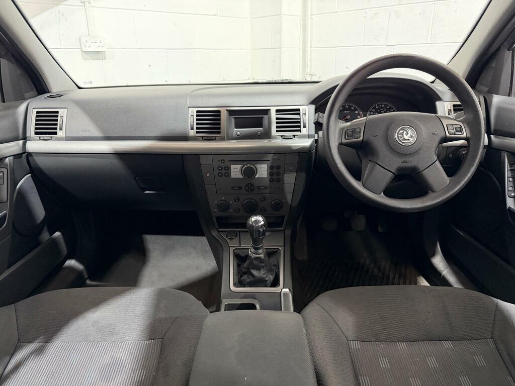 Vauxhall Vectra 1.8I Breeze - Hatchback  #7