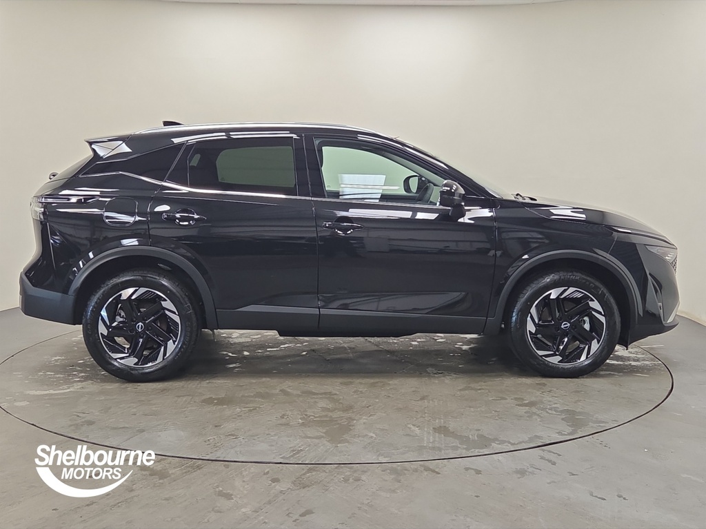 Nissan Qashqai Qashqai 1.3 Dig-t Mh N-connecta Hatchback VXZ6465 Black #3