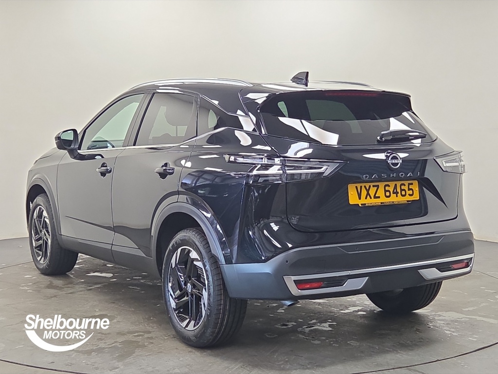 Nissan Qashqai Qashqai 1.3 Dig-t Mh N-connecta Hatchback VXZ6465 Black #2