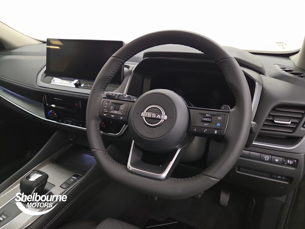 Nissan Qashqai Qashqai 1.3 Dig-t Mh 158 N-connecta Glass Rf Black #4