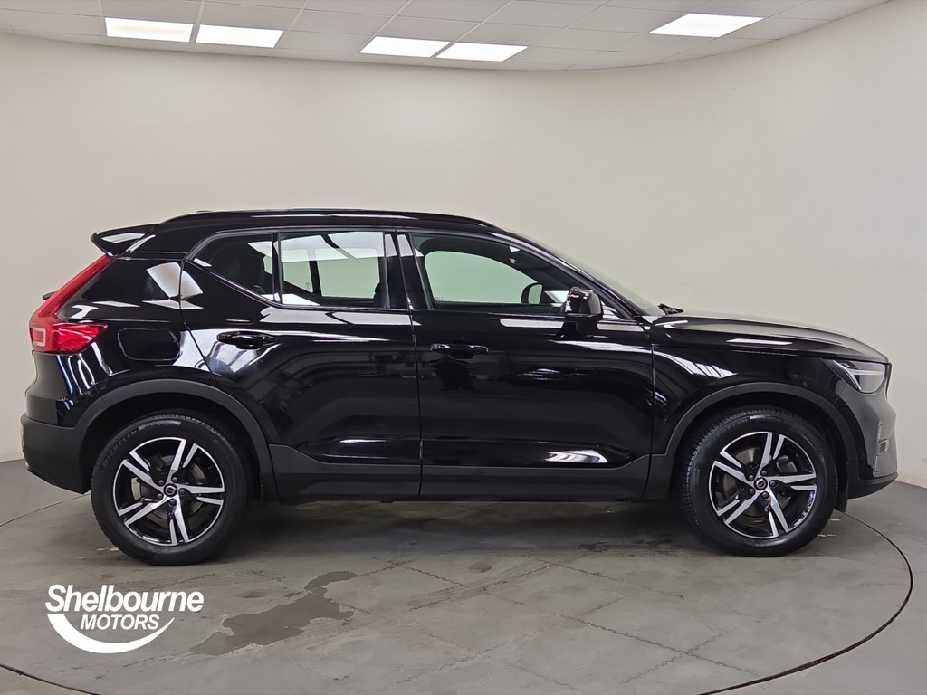 Volvo XC40 Xc40 2.0 B4 Mhev Plus Suv Hybrid Dct Au RX72NWK Black #3