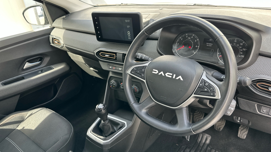 Dacia Sandero Stepway 1.0 Tce Expression Hatchback Bi Fuel Eu HT73KOA Black #2