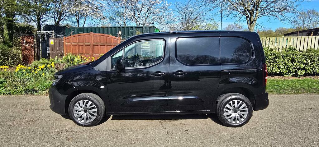 Peugeot Partner Partner Van M 1.5 Bluehdi 100 Asphalt  Black #4