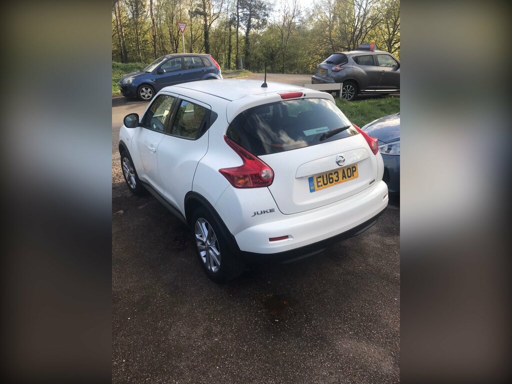 Nissan Juke 1.6 Acenta Suv Euro 5 Ss 117 EU63AOP White #4