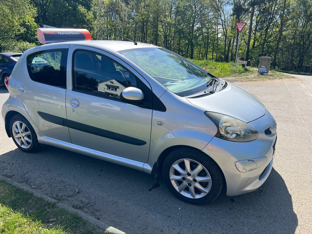 Toyota Aygo 1.0 Vvt-i Platinum Hatchback Eur Silver #6