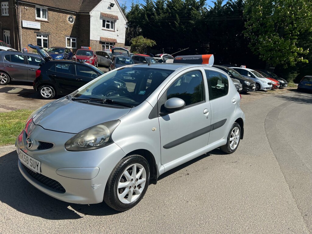 Toyota Aygo 1.0 Vvt-i Platinum Hatchback Eur Silver