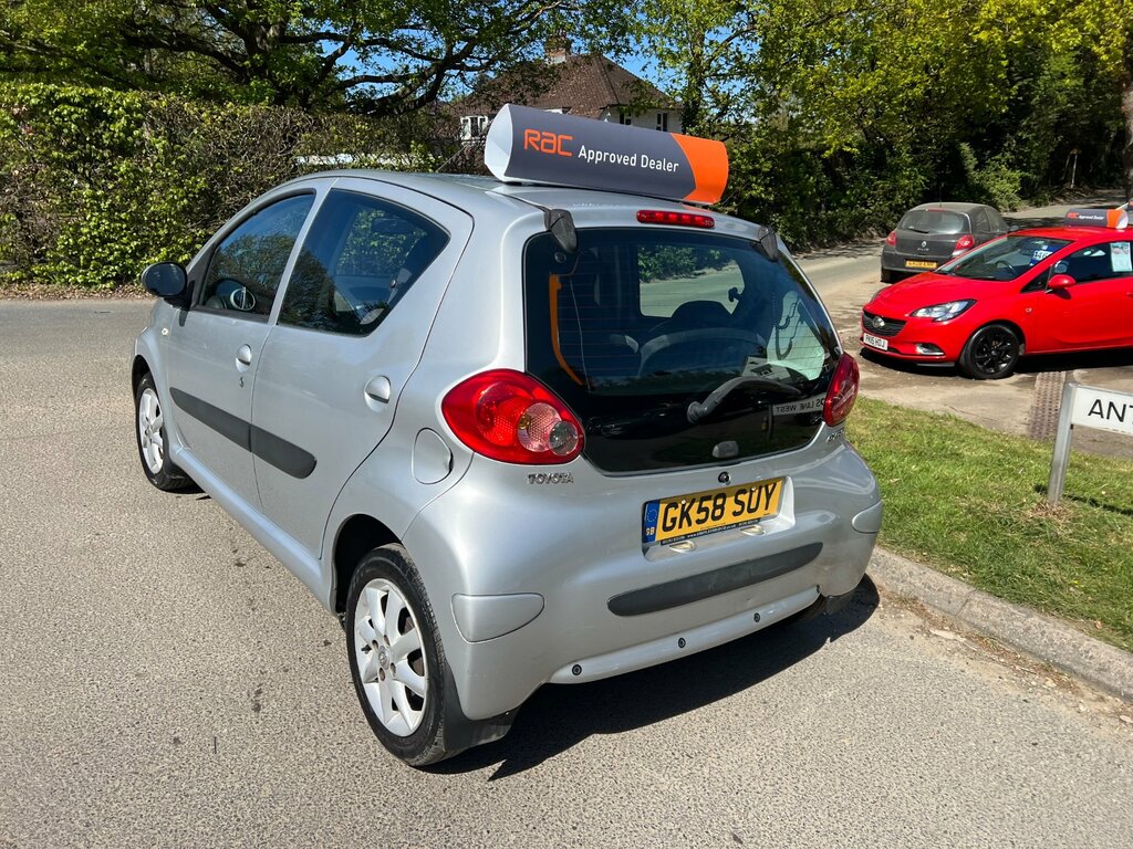 Toyota Aygo 1.0 Vvt-i Platinum Hatchback Eur Silver #4