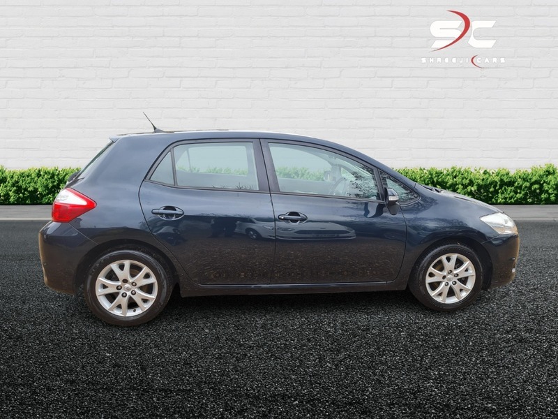 Toyota Auris Valvematic Colour Collection Grey #2