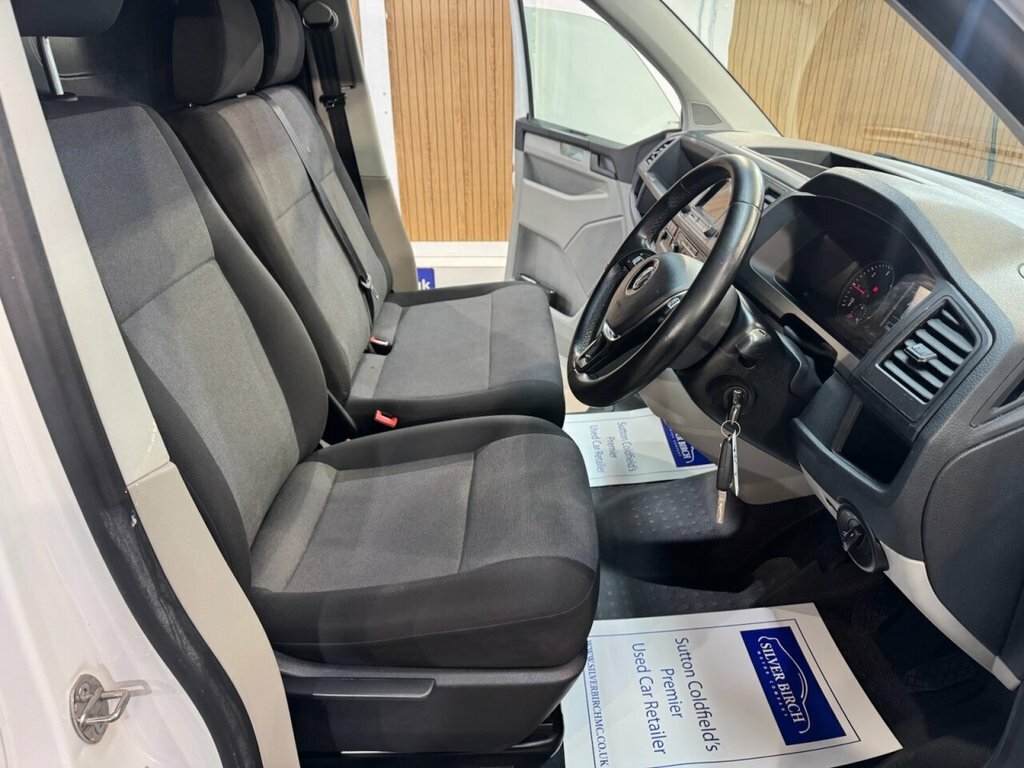 Volkswagen Transporter 2L Startline White #3