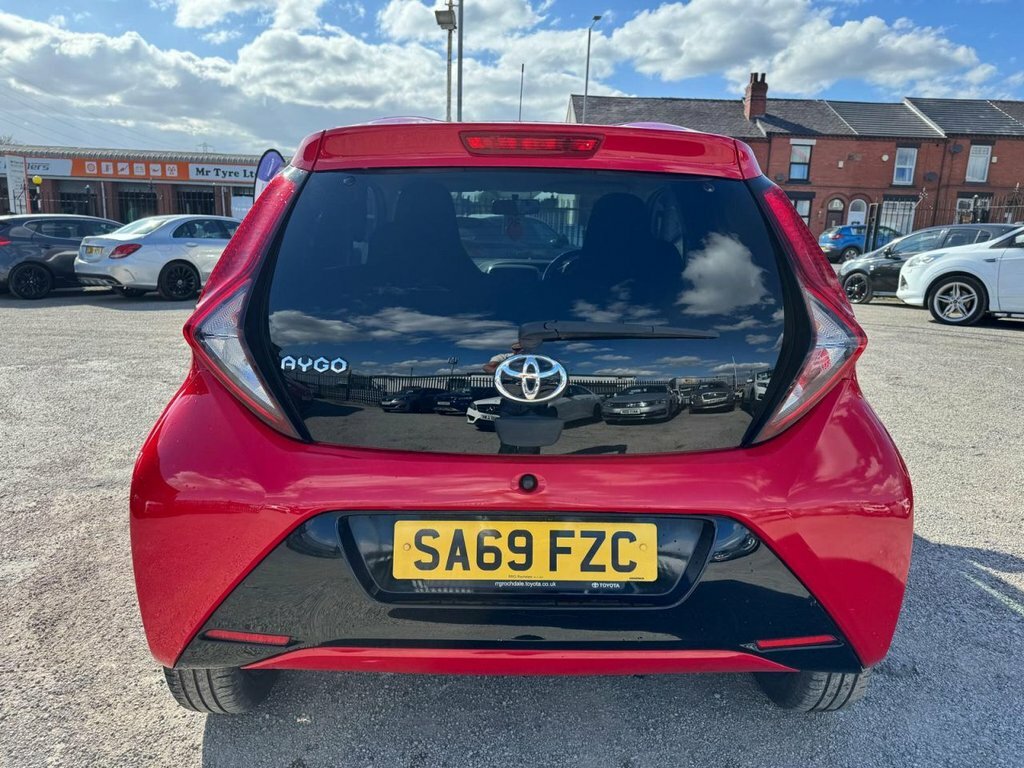 Toyota Aygo 1L X-trend SA69FZC Red #4
