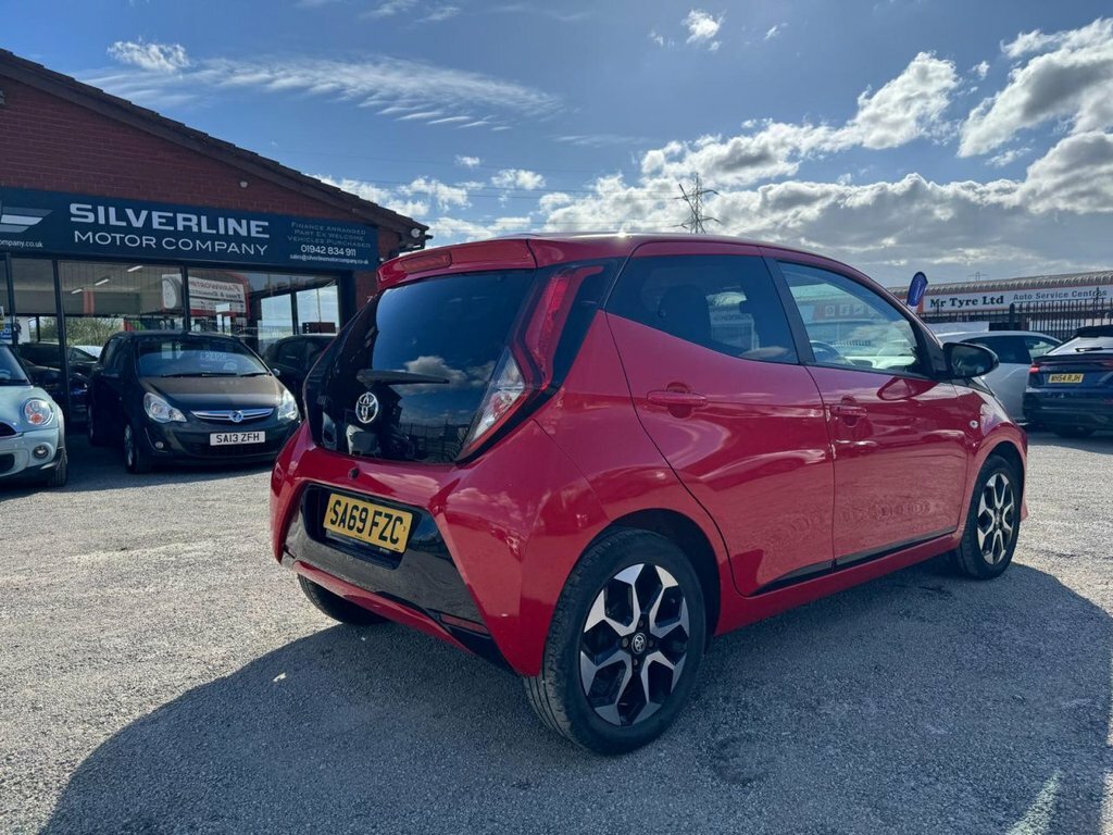 Toyota Aygo 1L X-trend SA69FZC Red #3