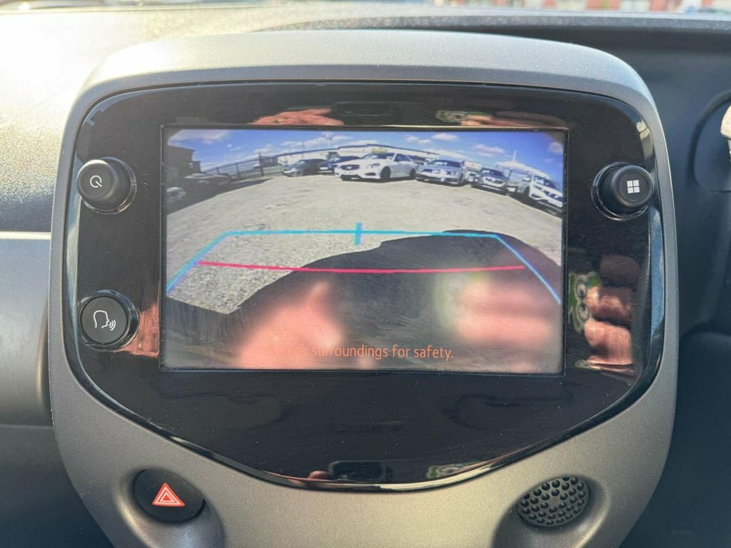 Toyota Aygo 1L X-trend SA69FZC Red #5