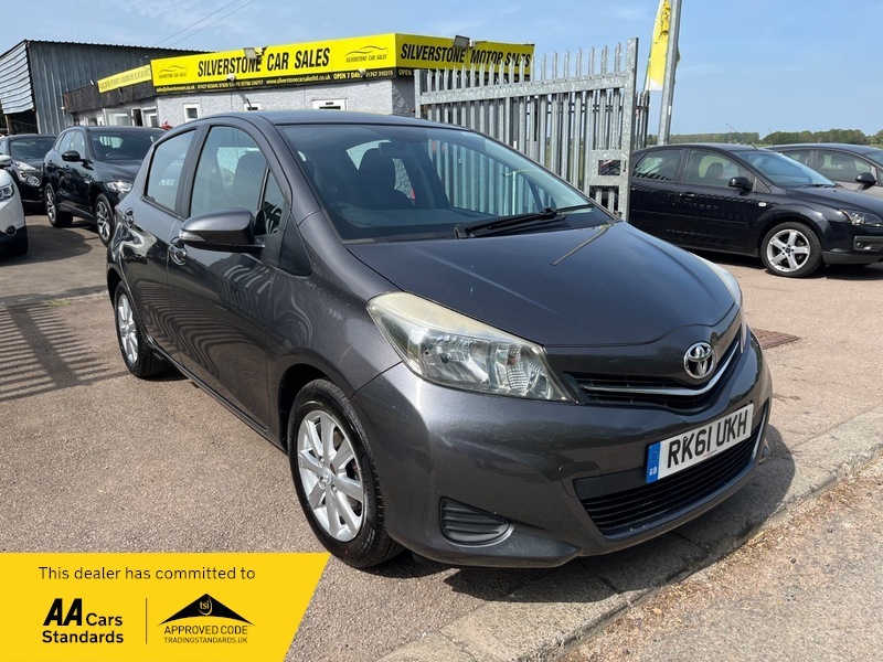 Toyota Yaris Vvt-i Tr Grey
