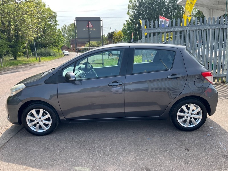 Toyota Yaris Vvt-i Tr Grey #6