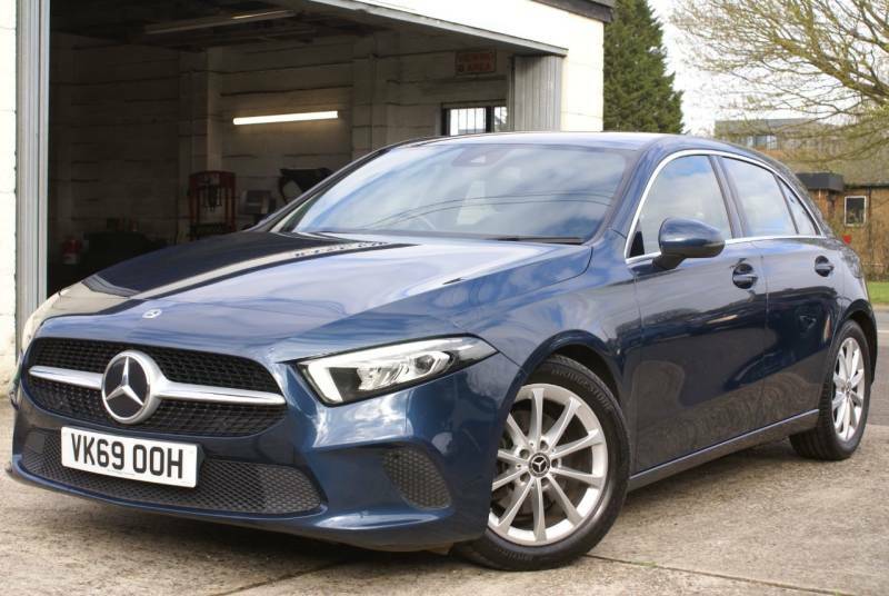Mercedes-Benz A Class A200d Sport - 2019 69 VK69OOH Blue #2