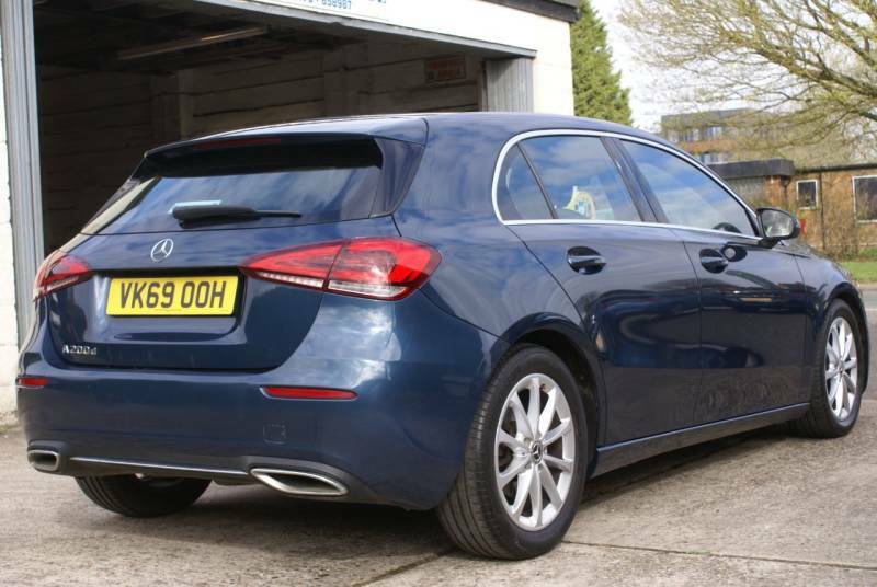 Mercedes-Benz A Class A200d Sport - 2019 69 VK69OOH Blue #3