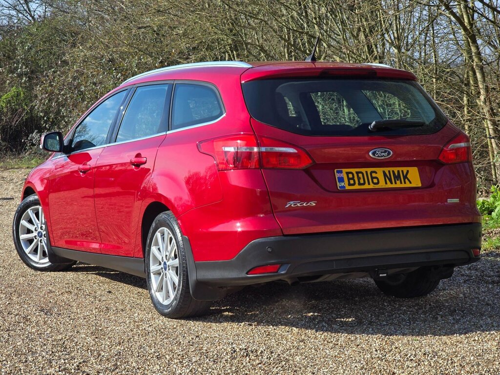 Ford Focus 1.0T Ecoboost Titanium Euro 6 Ss BD16NMK Red #2