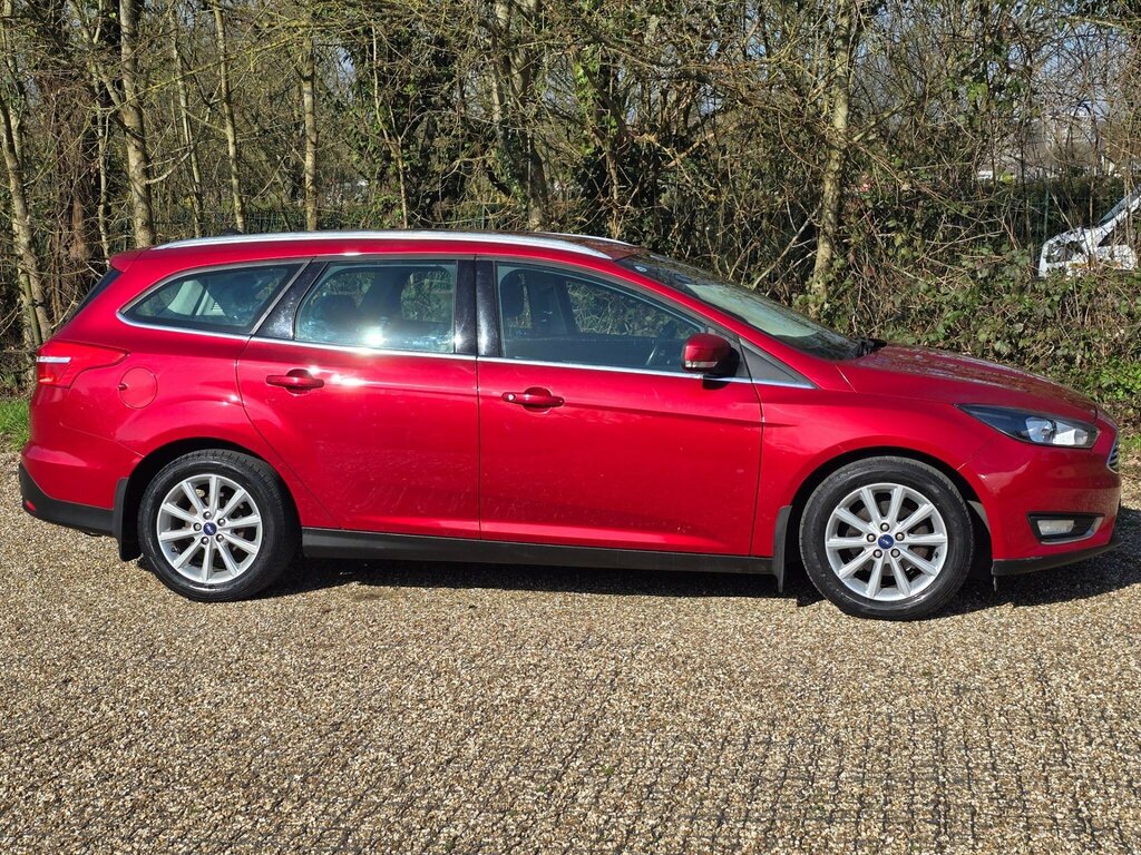 Ford Focus 1.0T Ecoboost Titanium Euro 6 Ss BD16NMK Red #5