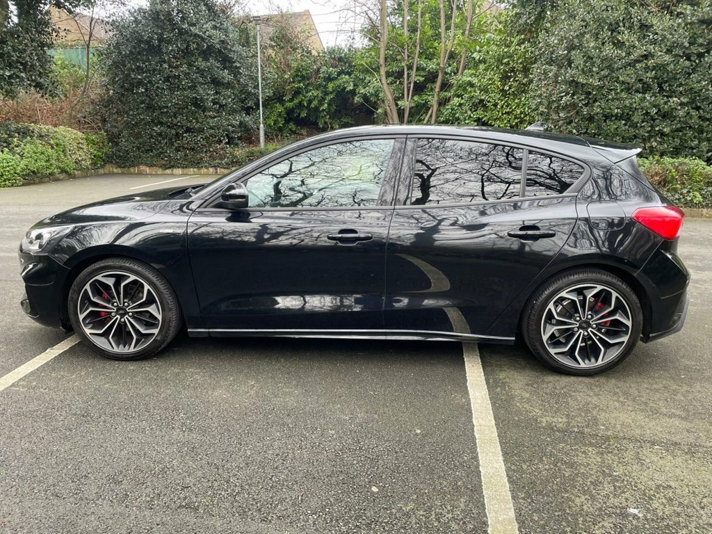 Ford Focus 1L St-line X MF68VFB Black #4